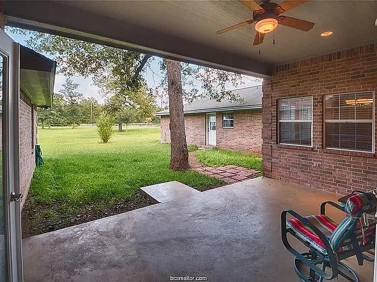 6353 FM 1361 — Photo 15