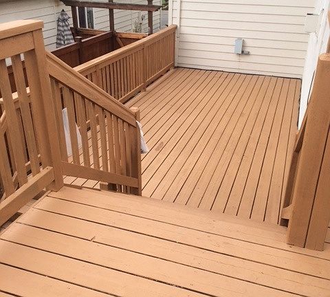 Multi-level deck for entertaining