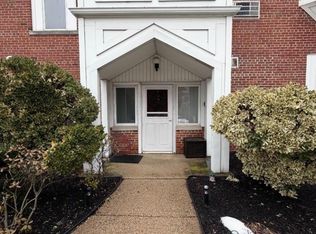 520 Turnpike Tpke #C-111, Pompton Plains, NJ