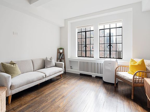 3rd image of 25 Tudor City Pl APT 2016