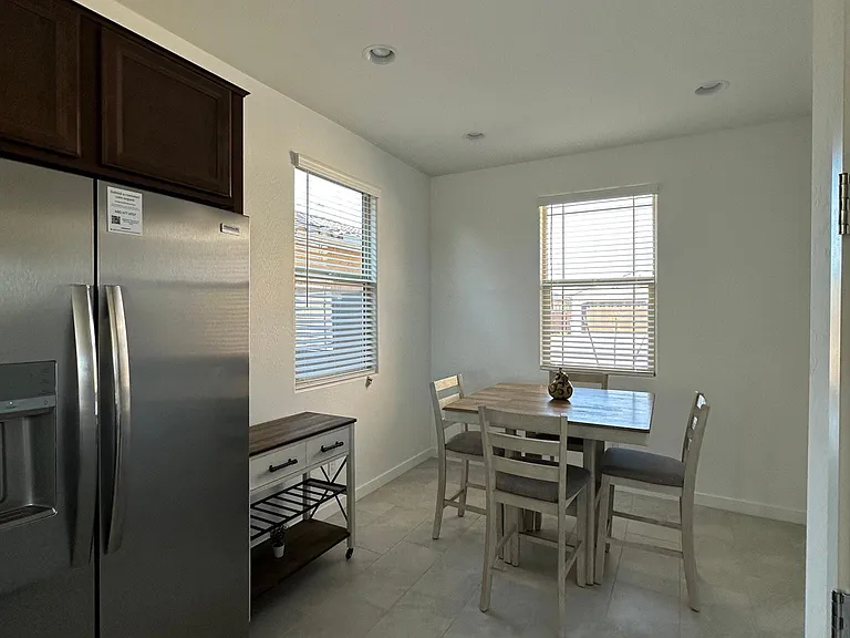 8903 W Solano Dr — Photo 7
