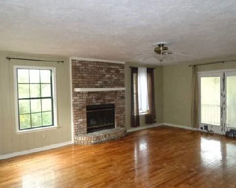 2nd image of 8229 Greenmont Ave