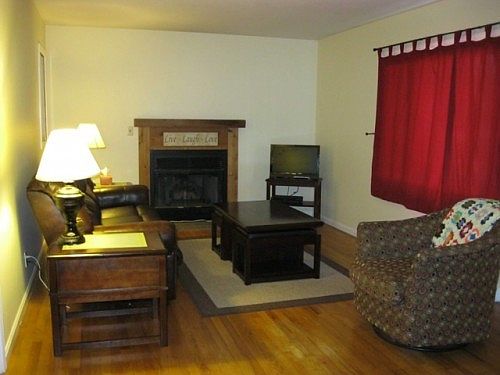 4th image of 2528 Lafayette Dr
