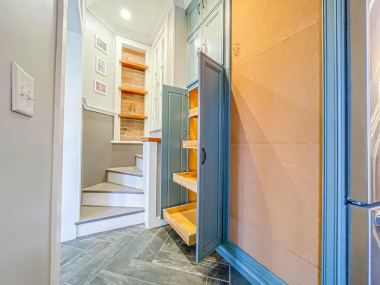 3 Grant St #1 — Photo 37