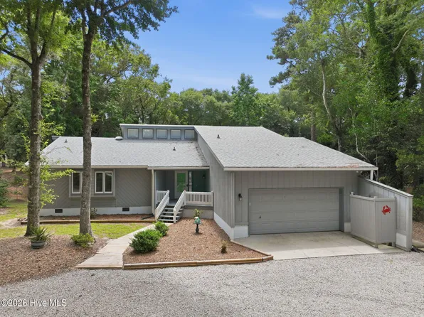 131 Oakleaf Drive, Pine Knoll Shores, NC 28512