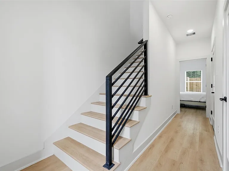 5509 Hershe St — Photo 9