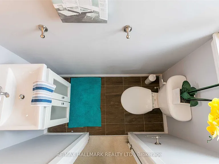 52 Tweedrock Cres — Photo 14