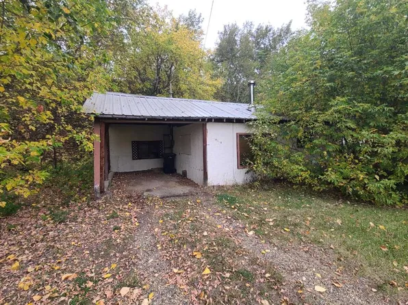 10830 E 91st St, Peace River, AB T8S 1P9