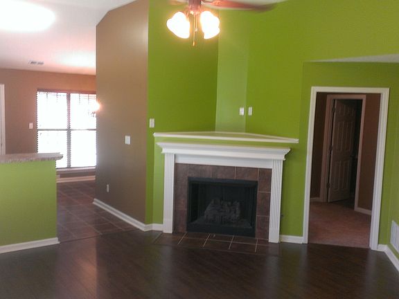 3rd image of 2553 Boxford Ln