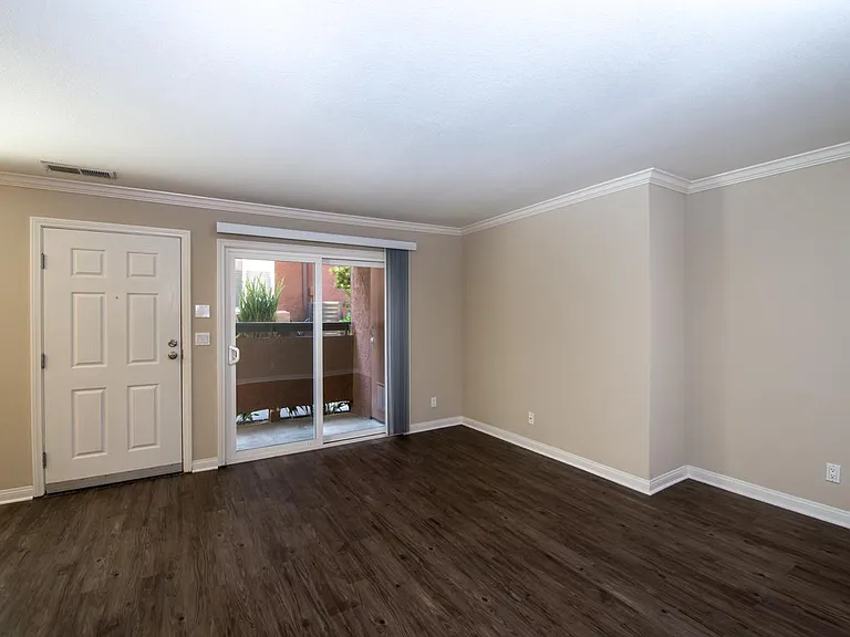Artesia Escondido — Photo 3