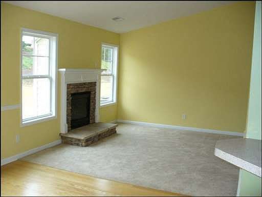 4th image of 3951 Village Main St