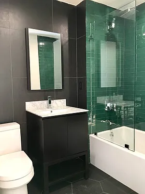 Rented by Manhattan Management LLC | media 39