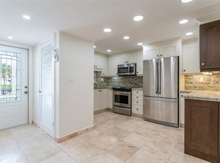 711 S Hollybrook Dr APT 201, Pembroke Pines, FL 33025