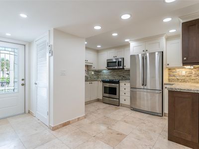 711 S Hollybrook Drive #201, Hollywood, FL, 33025