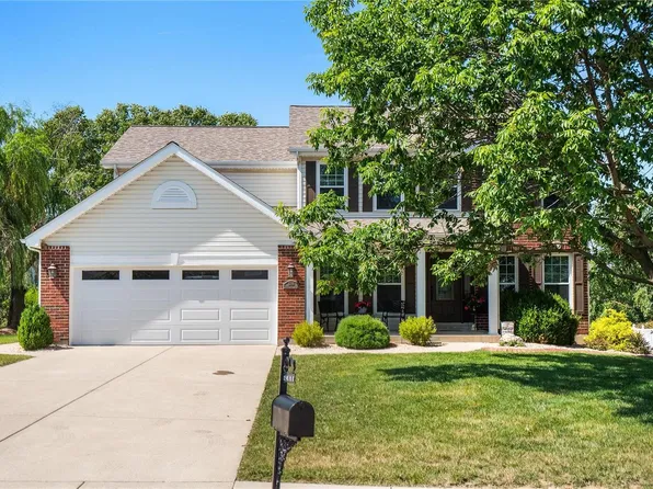 1225 White Pine Cir, Columbia, IL 62236