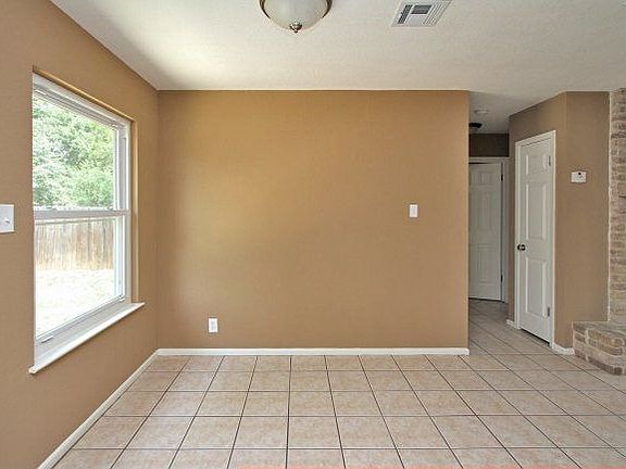 3rd image of 9367 Valley Bnd