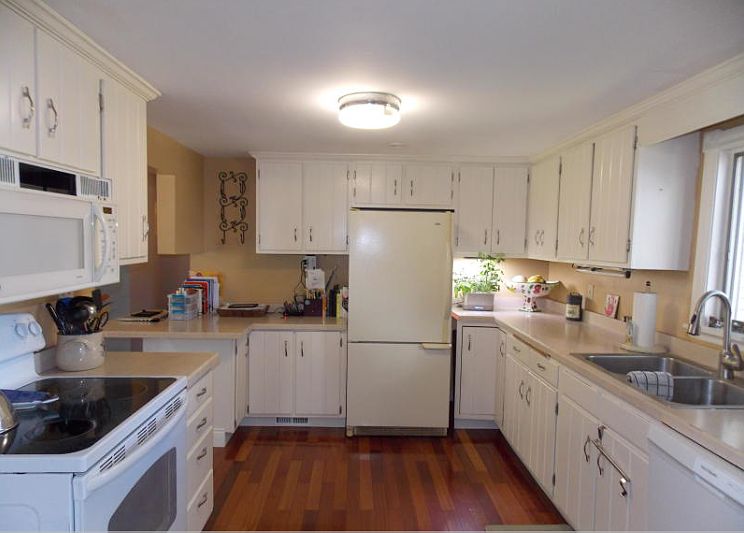 2nd image of 12883 Oneida Rd