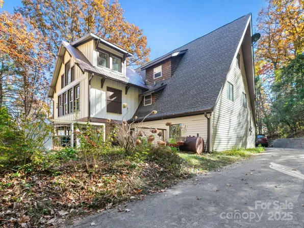 39 Little Piney Mountain Rd, Candler, NC 28715