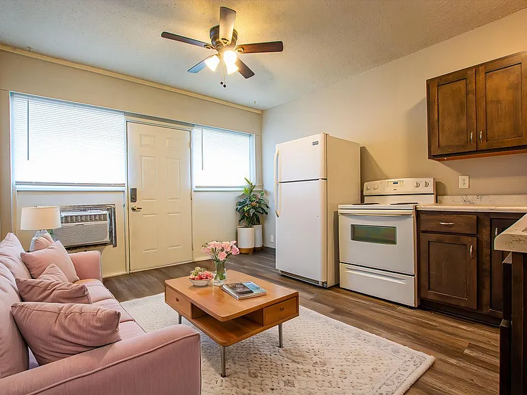 11501 Richland Dr — Photo 3