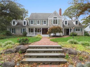 3 Arosa Ct, Greenlawn, NY 11740