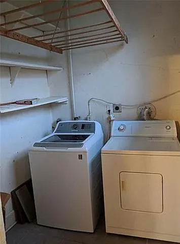 2306 Octavia St — Photo 30