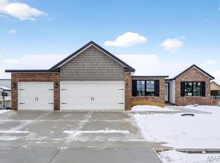 616 Middletown Ct, O'Fallon, IL 62269