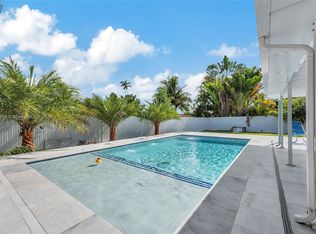 11431 SW 48th St, Miami, FL 33165