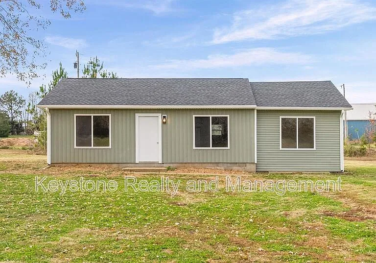 225 Military Rd — Photo 2