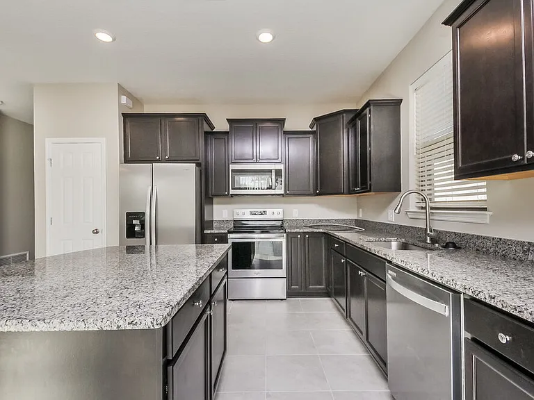 1880 Cayman Cove Cir — Photo 6