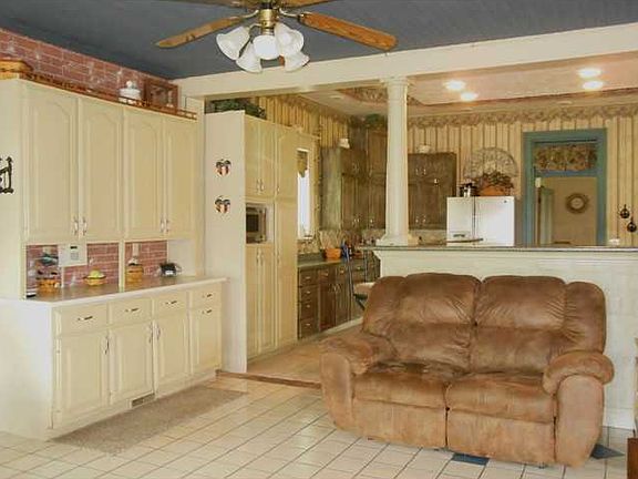 4th image of 5140 S County Road 600 W