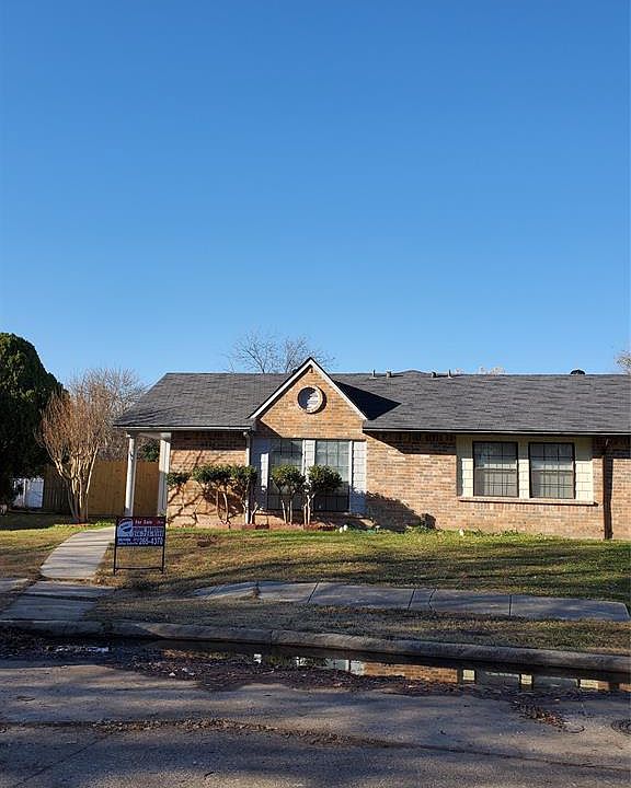 1st image of 9443 Gonzales Dr