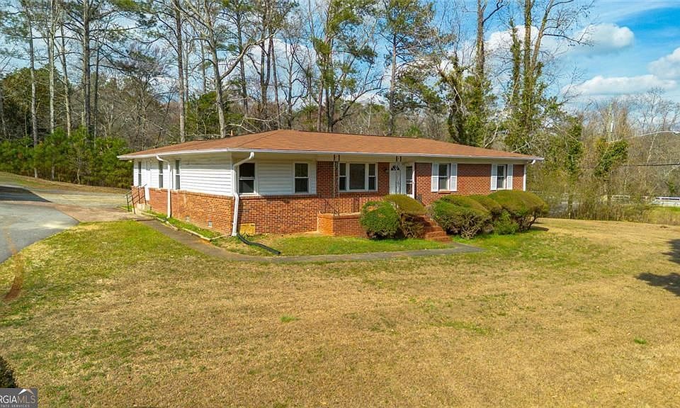 1st image of 610 Oxbo Rd