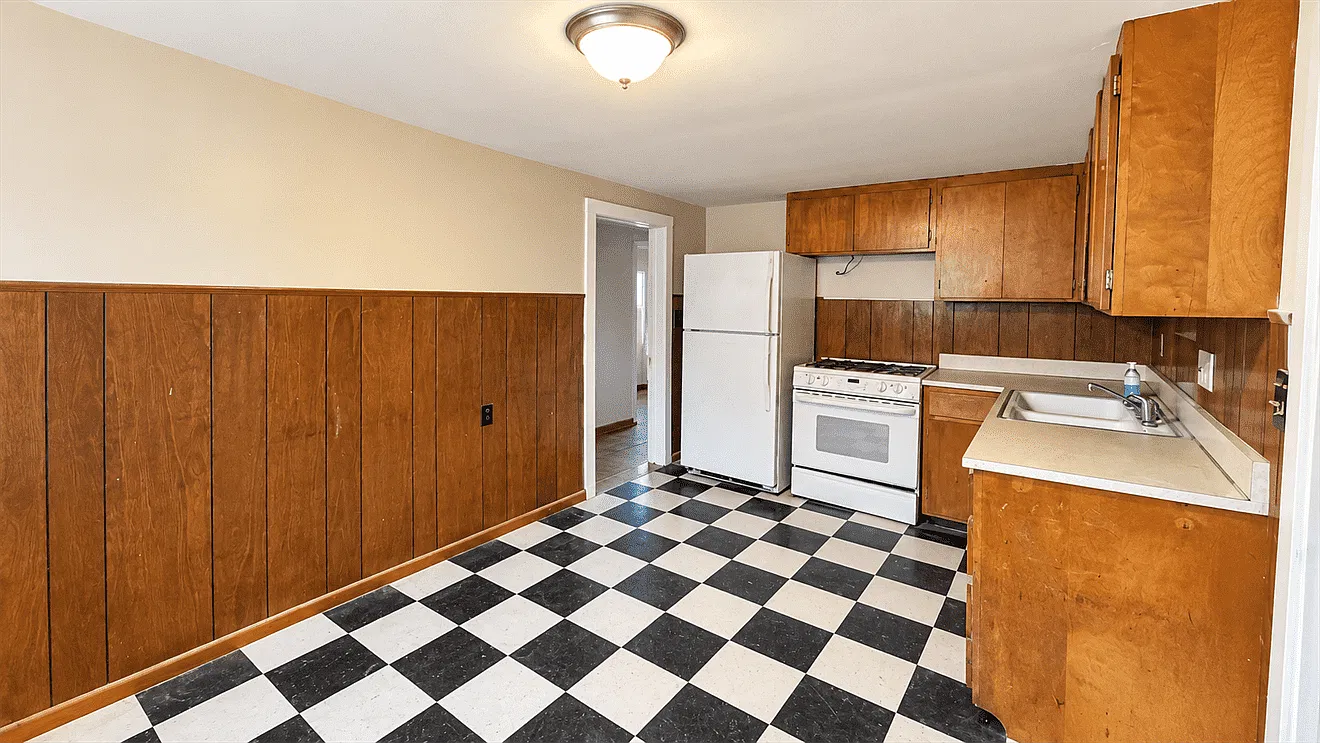 3 bed, 810 sqft, $1,050 — Photo 2