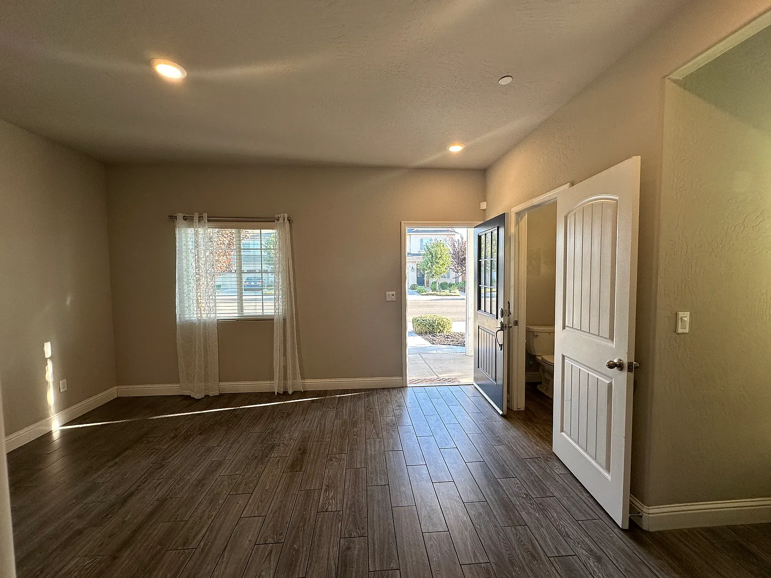 6246 E Fedora Ave — Photo 3