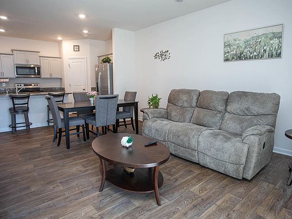 3rd image of 23 Beechnut St #A