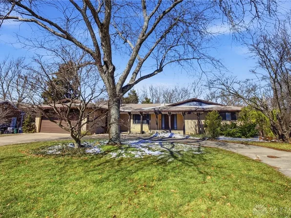 2469 Banyon Dr, Dayton, OH 45431