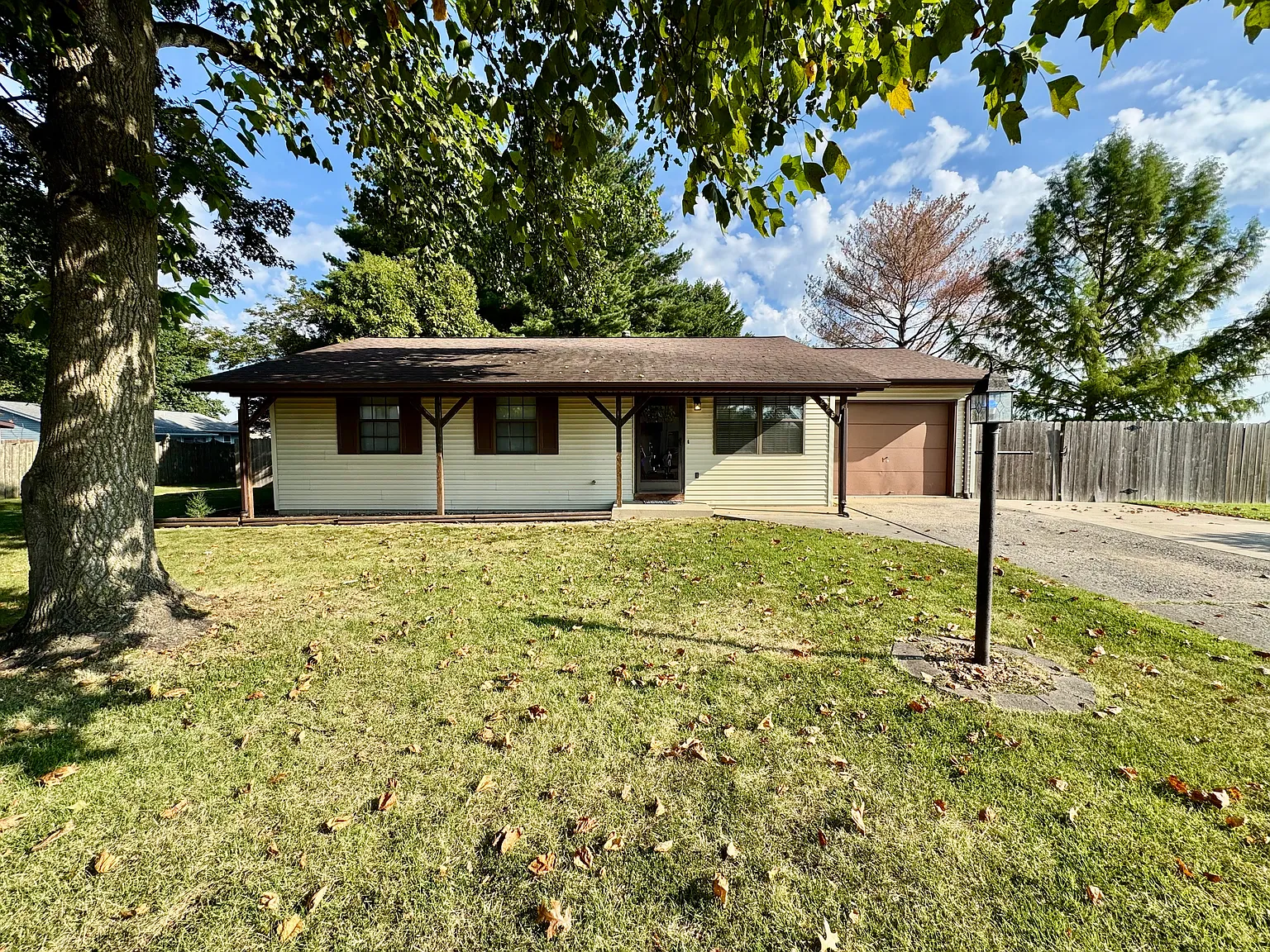 3 bed, 1036 sqft, $1,695 — Photo 1