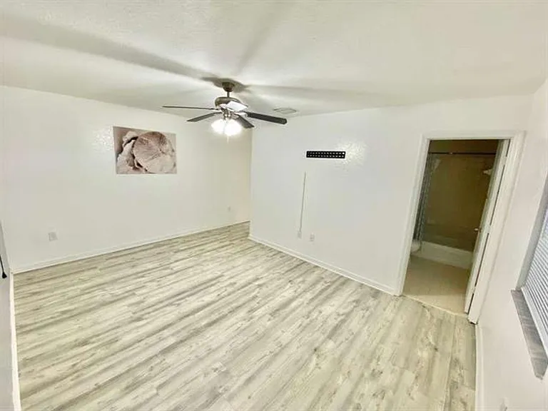 18951 SW 113th Pl #18951 — Photo 4