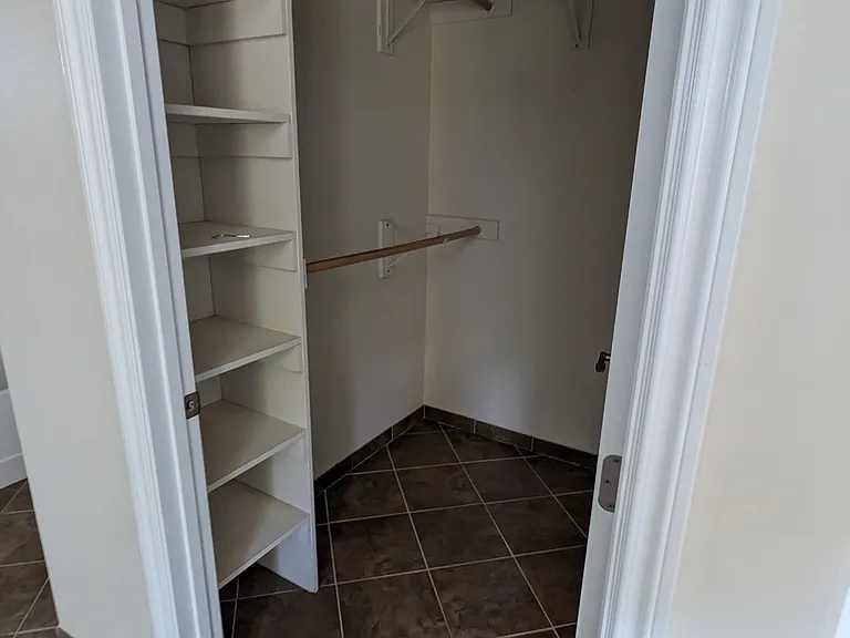 109 La Verne Ave — Photo 18