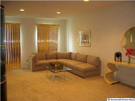 very large living room for entertaining; recessed lights throughout