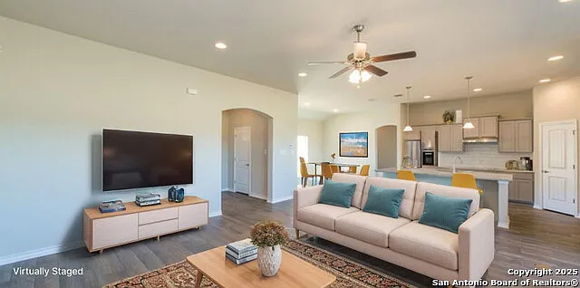 4 bed, 3.0 bath, 2188 sqft, $2,800 — Photo 4