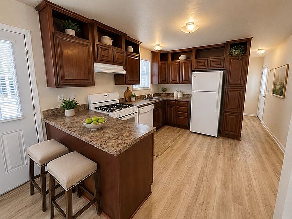 2nd image of 703 E Frontier St Lot 21