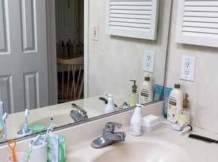 2204 Timber Oaks Rd, Edison, NJ 08820