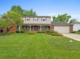 409 Briar Lake Dr, Elyria, OH