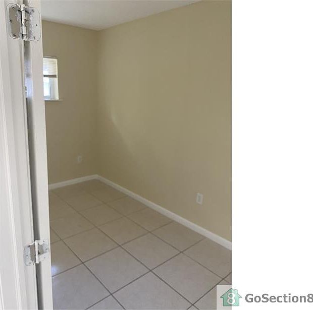 2nd image of 2730 NW 19th Ave #1B