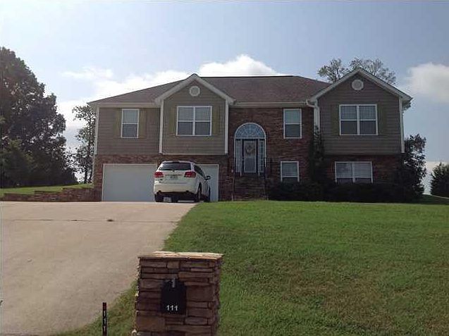 1st image of 111 Canterbury Ln