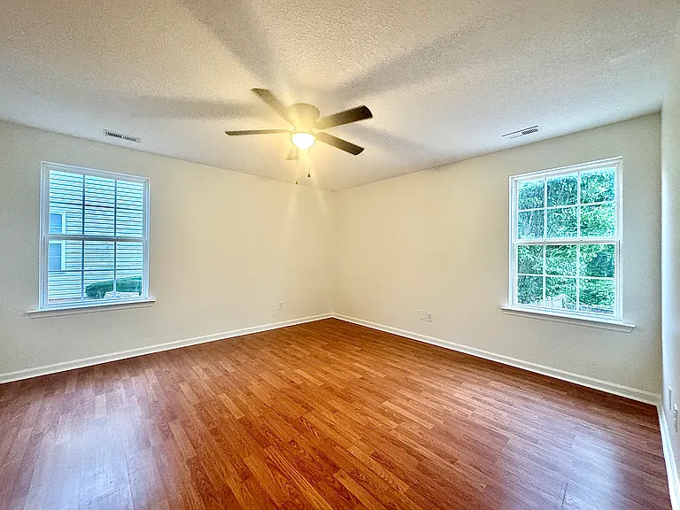 413 Braden Ct — Photo 10