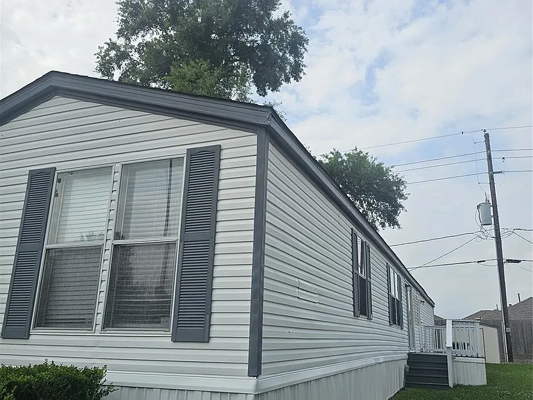 827 Gregs Way — Photo 12