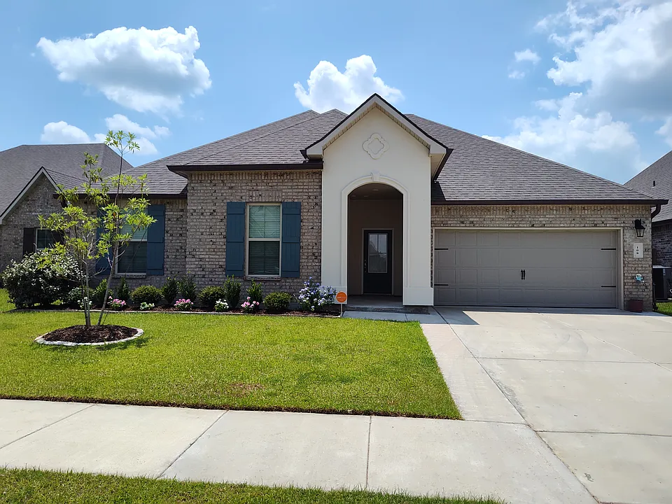 108 Hardwood Dr