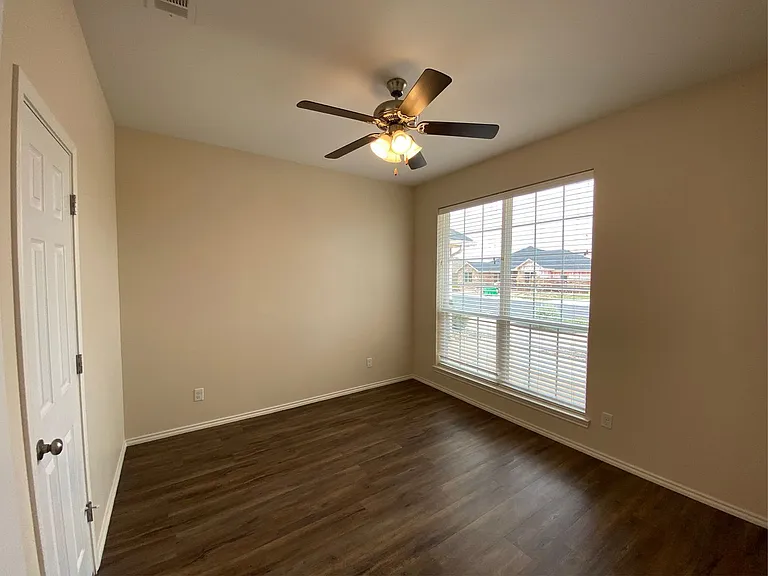 5002 Scarlett Oak Ln — Photo 11